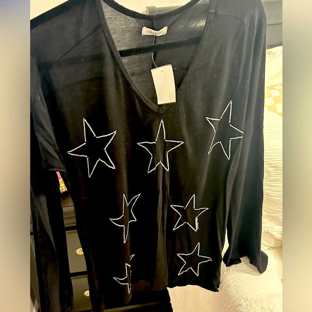 NWT Lauren Moshi Black Vneck with Stars Extra Small